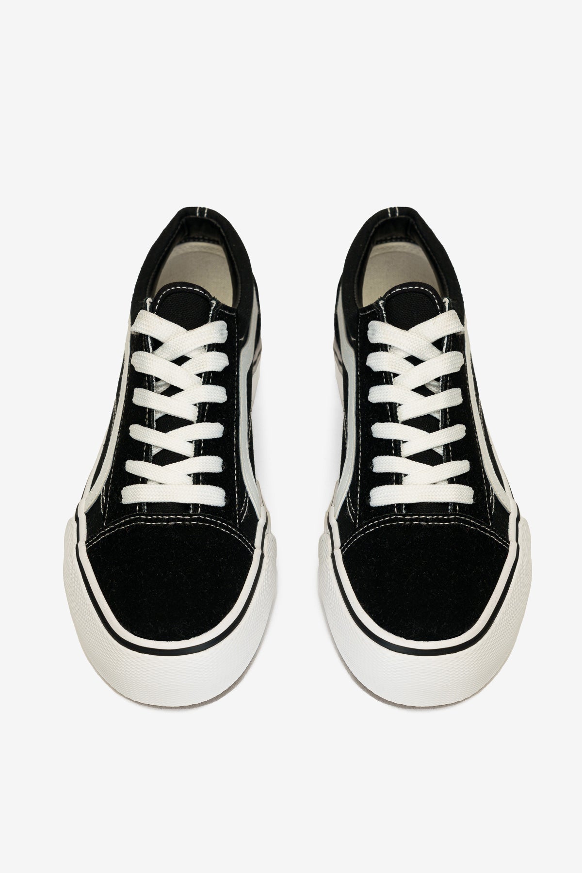 Zapatilla Mujer Negro Blanco Maura Boteli Boteli