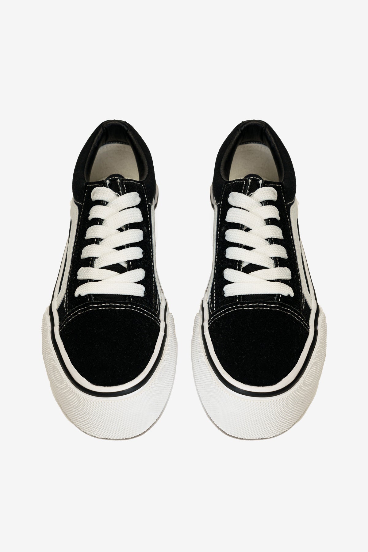 Zapatilla Mujer Negro Blanco Eilley Chinitown Boteli