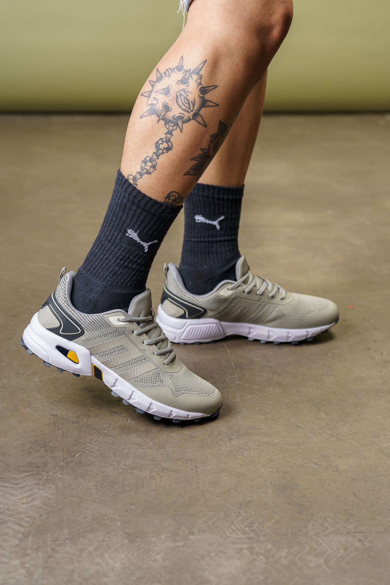 Zapatilla Hombre Gris Coney Chinitown Apóstol