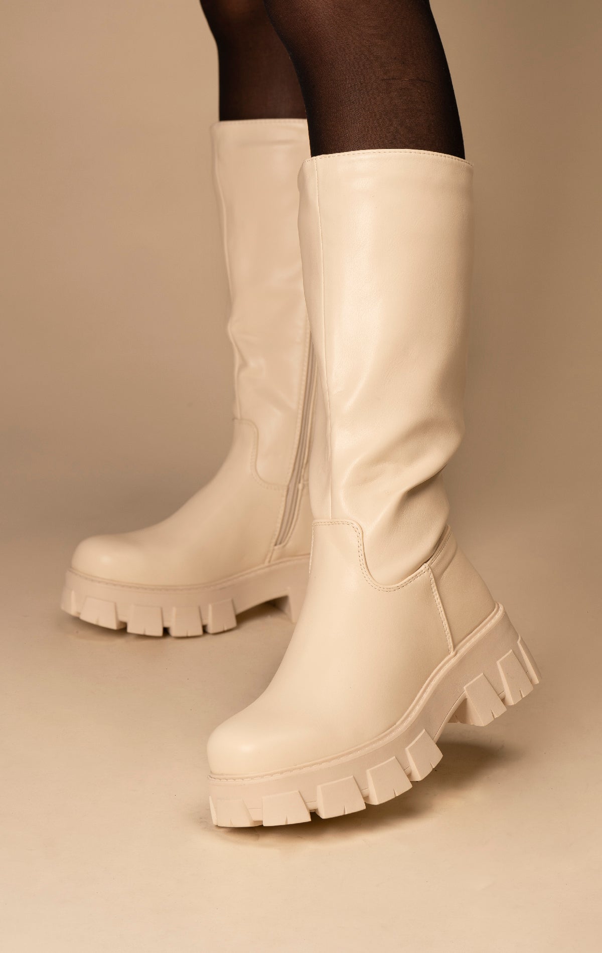 Bota Larga Mujer Blanco Siggy Chinitown Chinitown