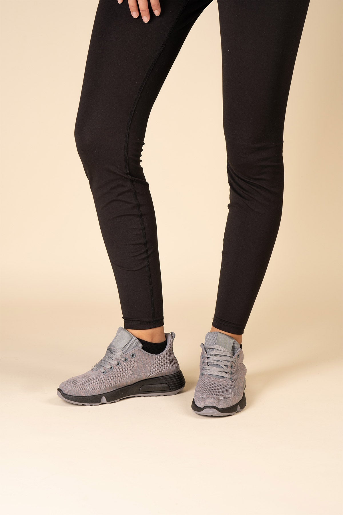 Zapatilla Deportiva Mujer Gris Nela Chinitown Chinitown