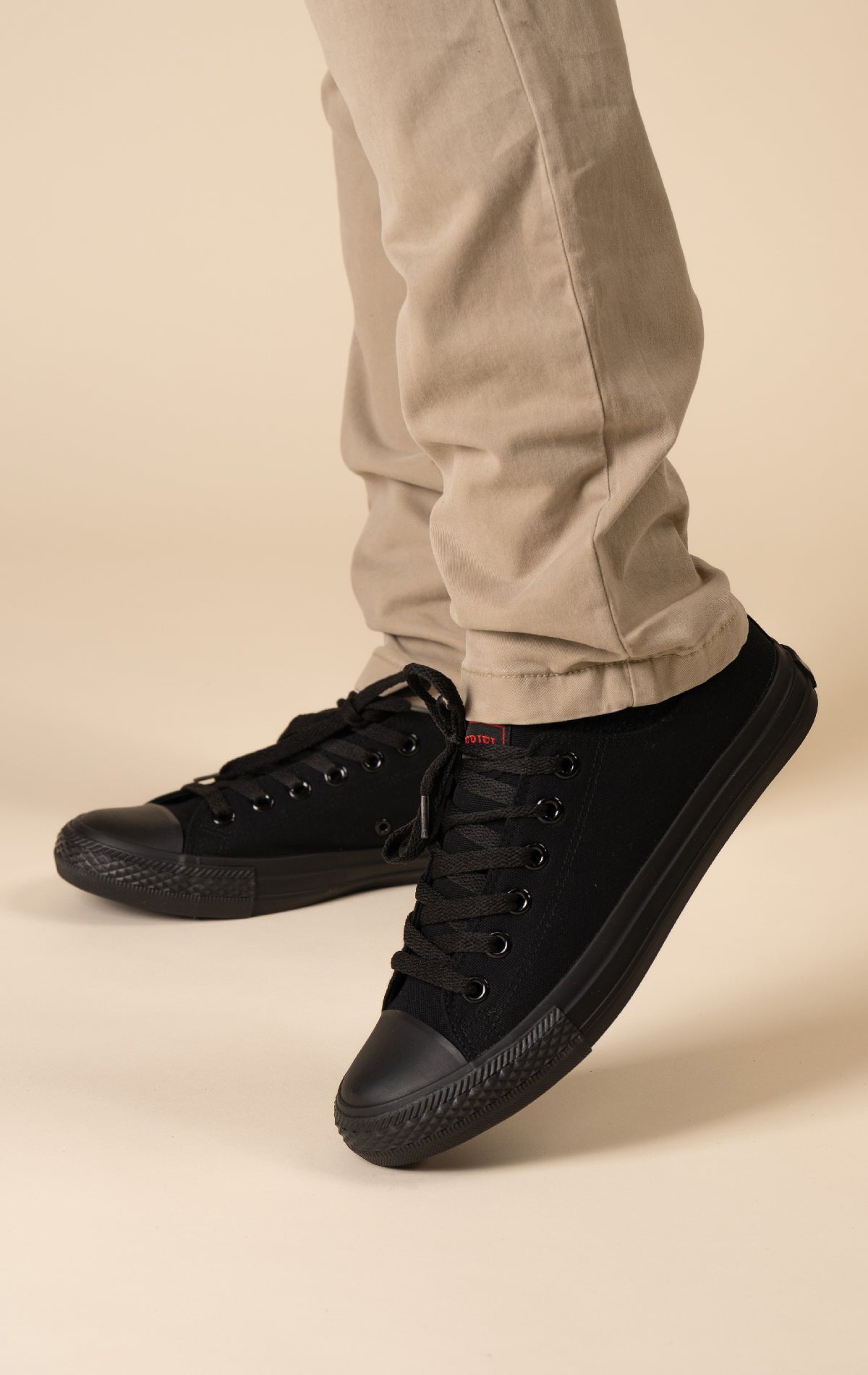 Zapatilla Urbana Hombre Negro Robin Chinitown Chinitown