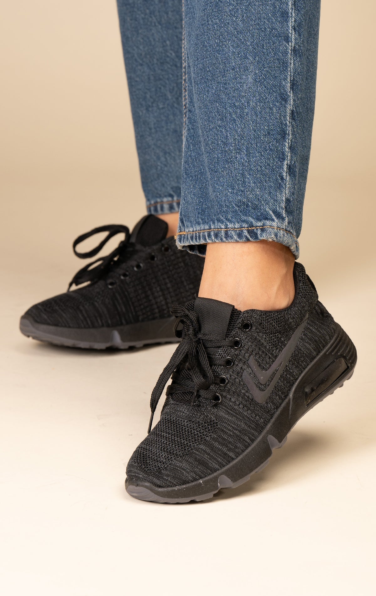 Zapatilla Deportiva Mujer Negro Mirta Chinitown Chinitown