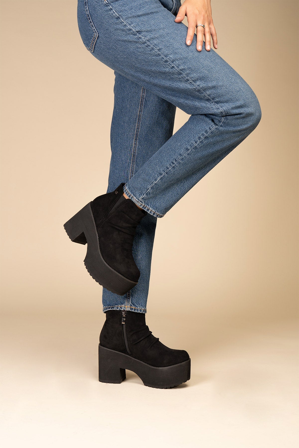 Botín Alto Mujer Negro Zahara Chinitown Chinitown