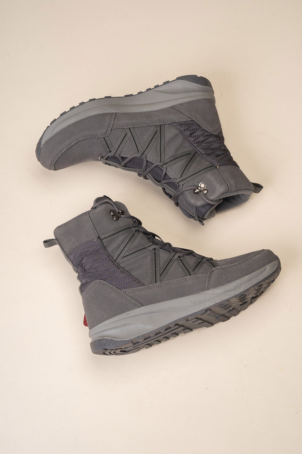 Bota Outdoor Mujer Gris Saskia Chinitown Chinitown
