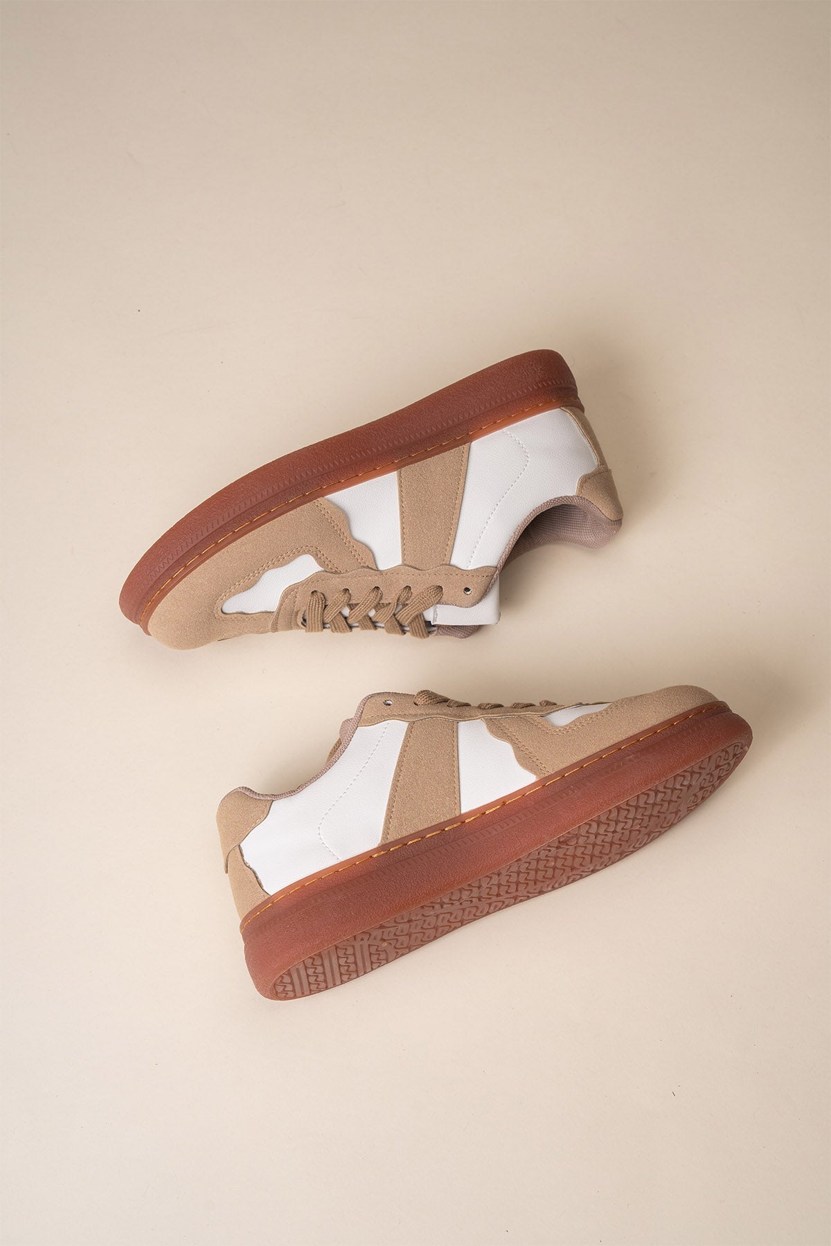 Zapatilla Urbana Mujer Beige Ginevra Chinitown Chinitown