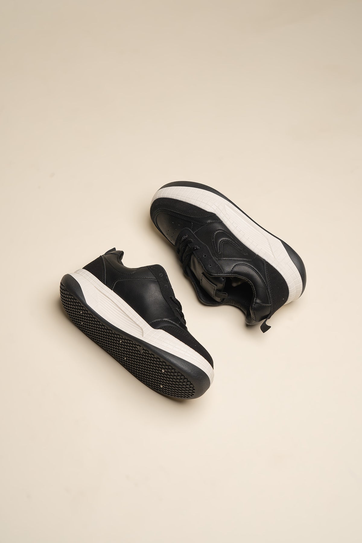 Zapatilla Urbana Mujer Negro Ragnhild Chinitown Chinitown