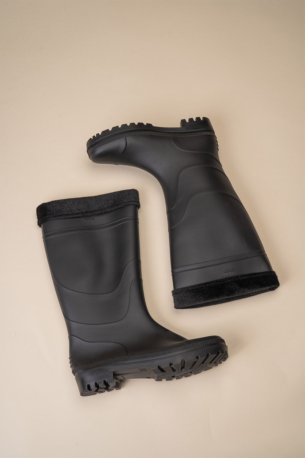 Bota de Agua Hombre Negro Amiro Chinitown Chinitown