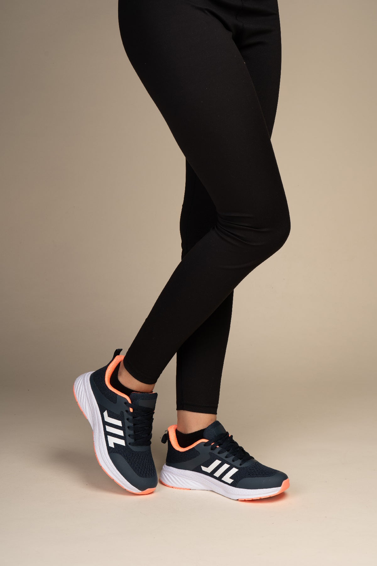 Zapatilla Deportiva Mujer Negro Atlas Chinitown Chinitown