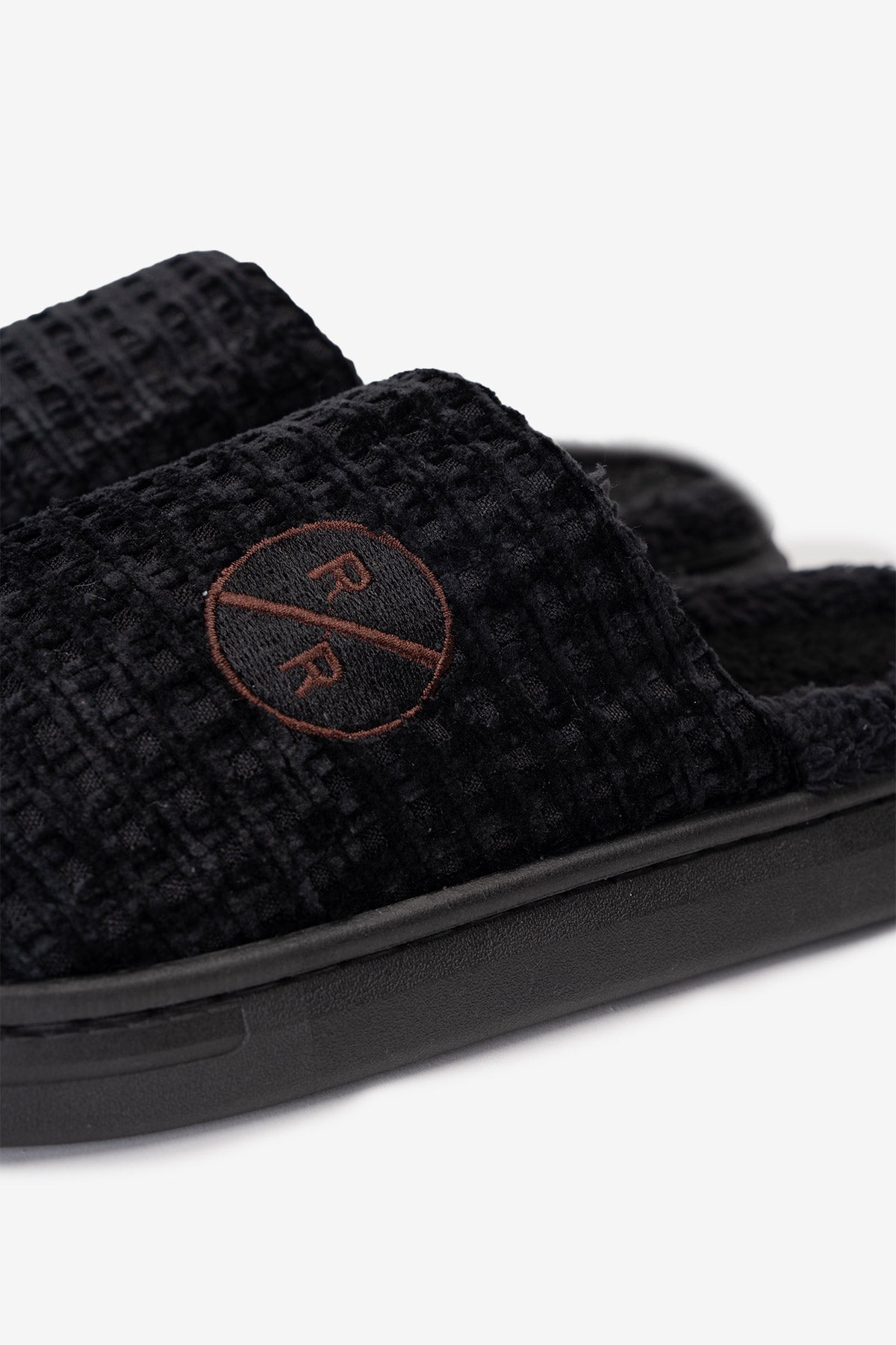 Pantufla Hombre Negro Mbali Chinitown Chinitown