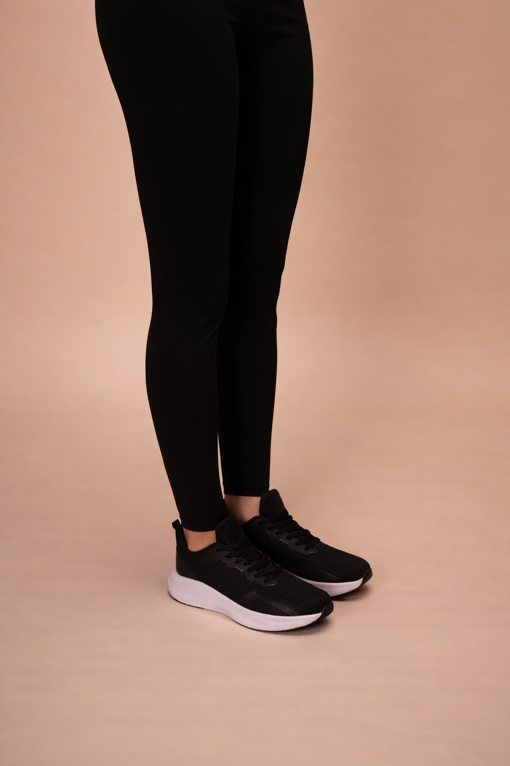 Zapatilla Deportiva Mujer Negro Blanco Gailen Chinitown Chinitown