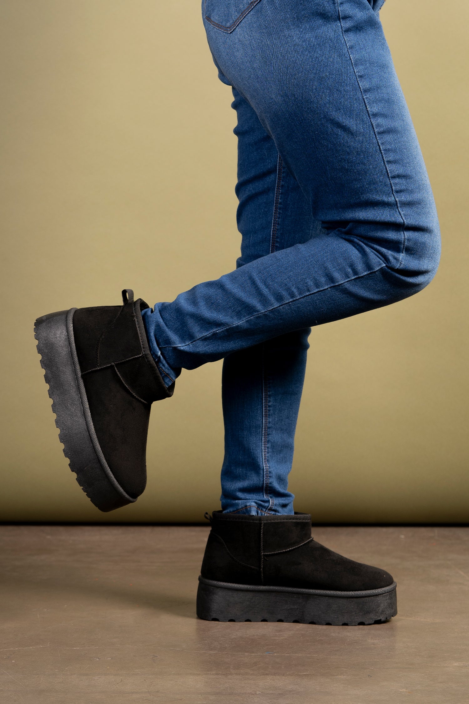 Botín Mujer Negro Caeli Apóstol Apóstol