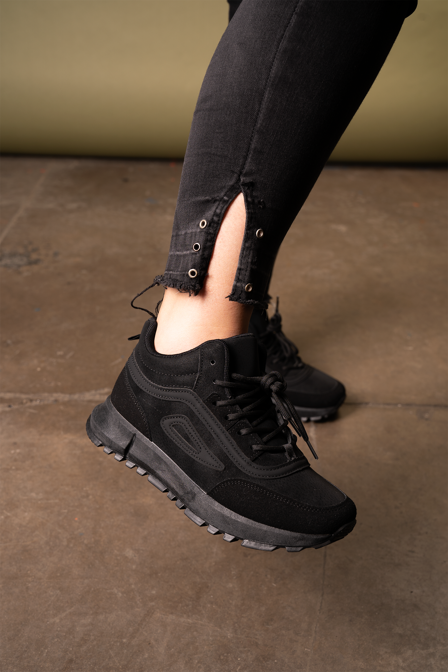 Zapatilla Mujer Negro Eboni Boteli Boteli