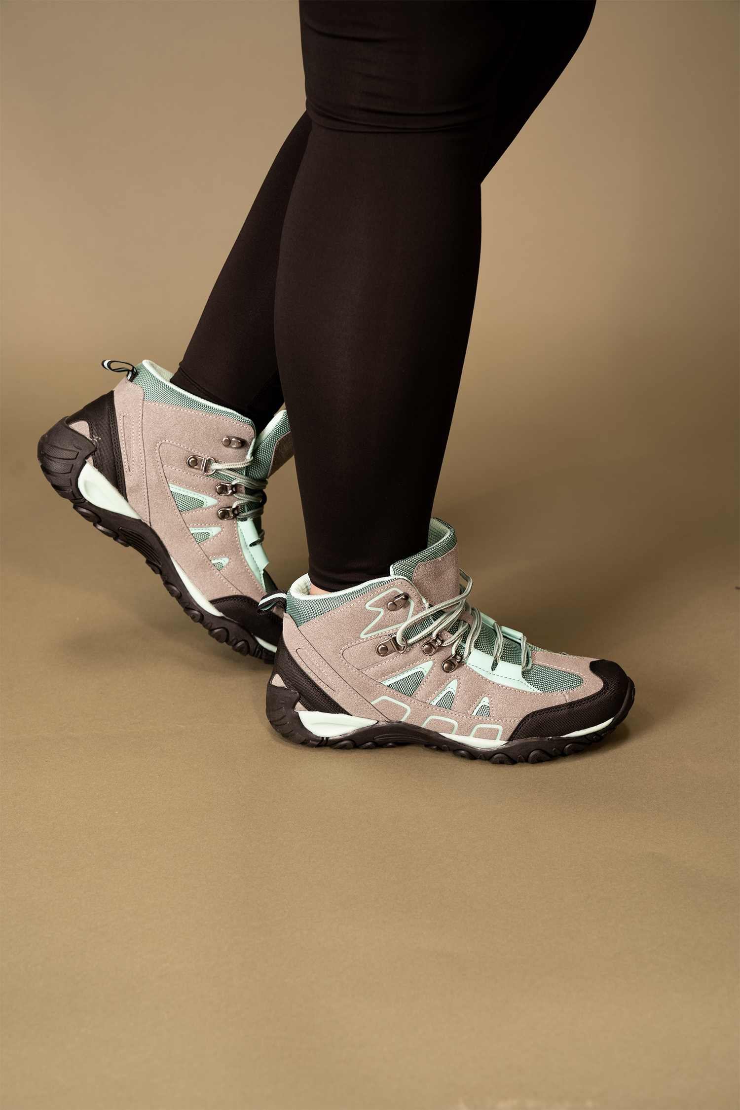 Bototo Mujer Gris Nobsa Carbin carbin