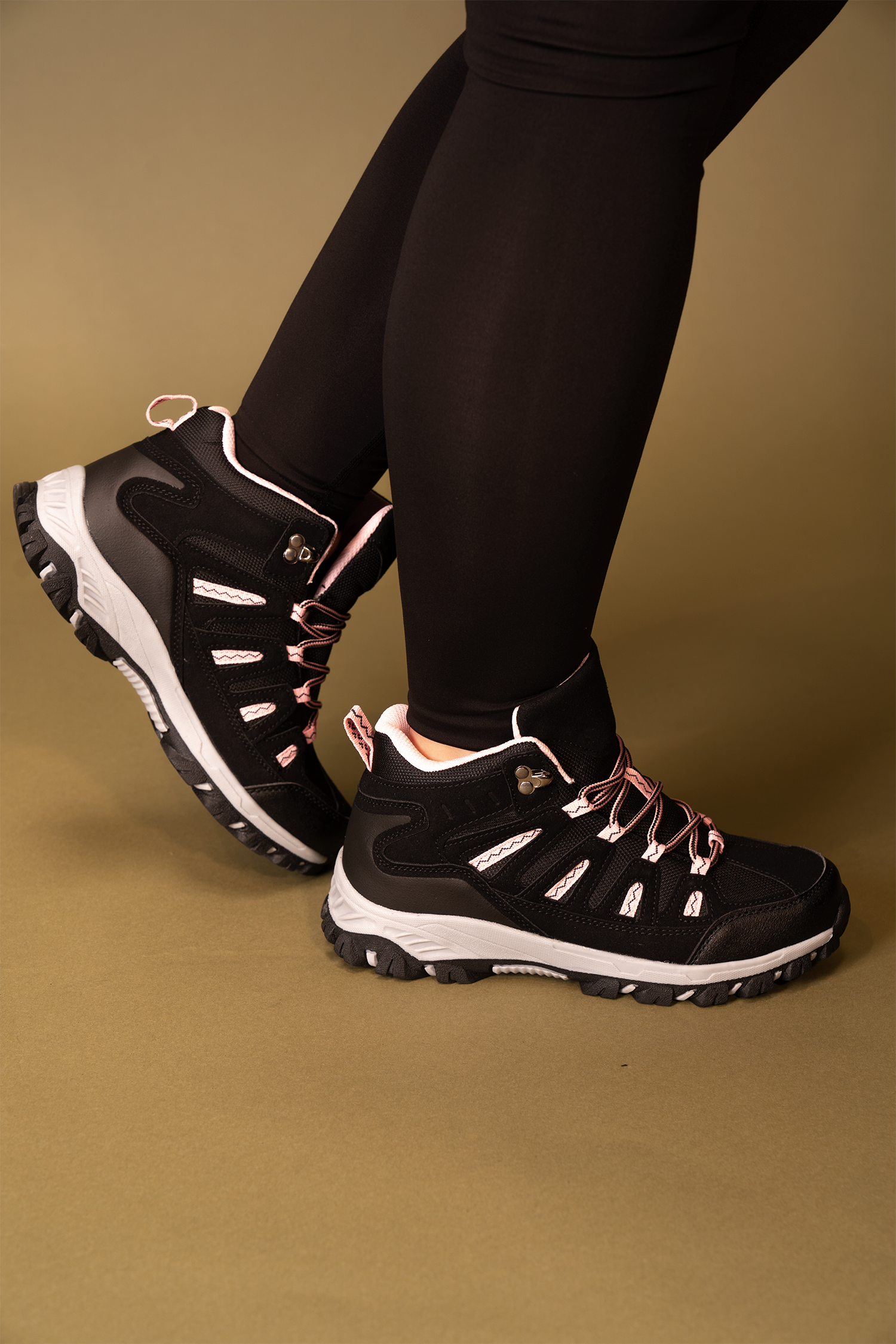 Bototo Mujer Negro Darién Carbin carbin